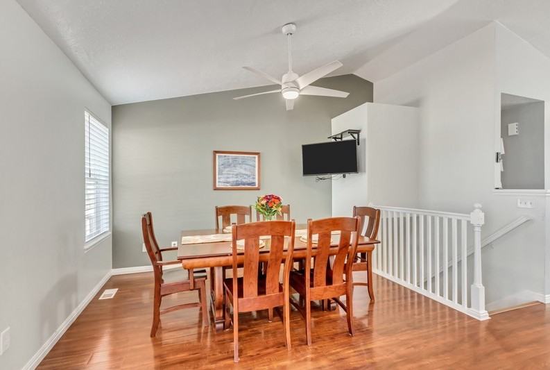 5943 Genoa Ln - Photo 4 of 34