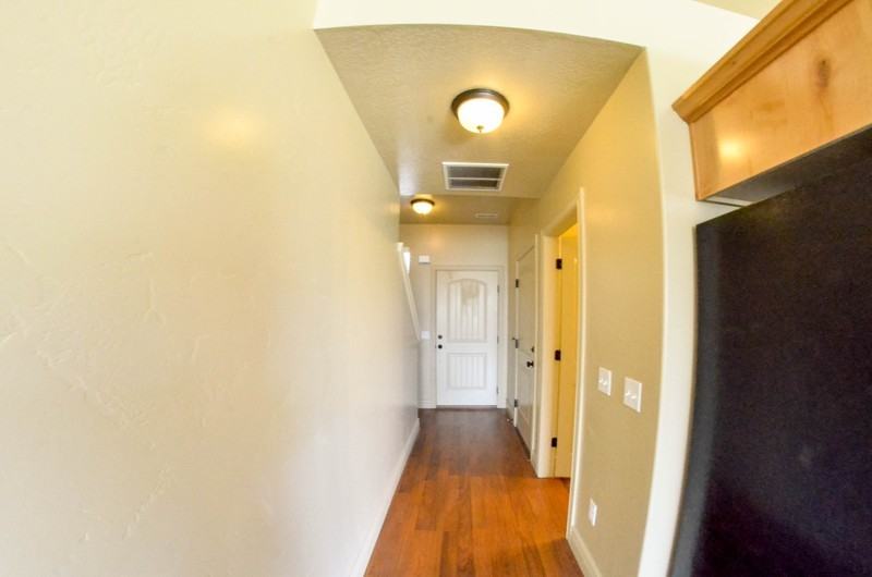 84 Es - Photo 7 of 33