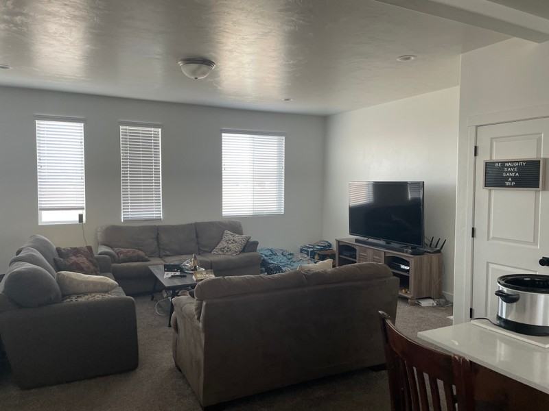 737 W Crystal Creek Rd - Photo 4 of 4