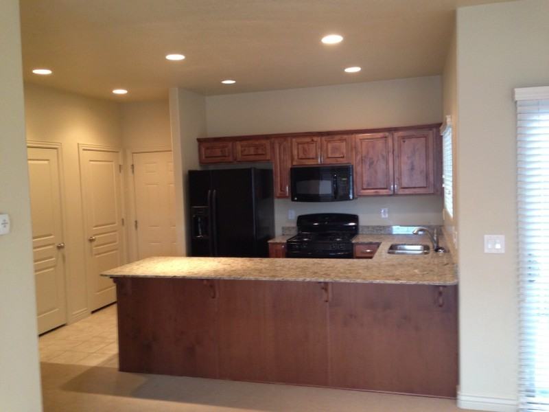 241 E Clubview Ln - Photo 2 of 11