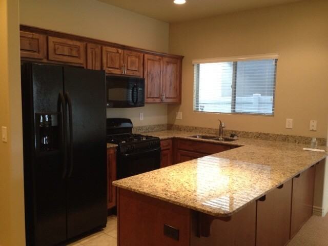 241 E Clubview Ln - Photo 3 of 11