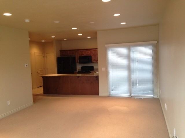 241 E Clubview Ln - Photo 5 of 11