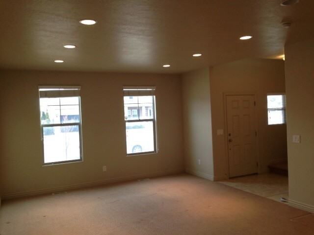 241 E Clubview Ln - Photo 6 of 11