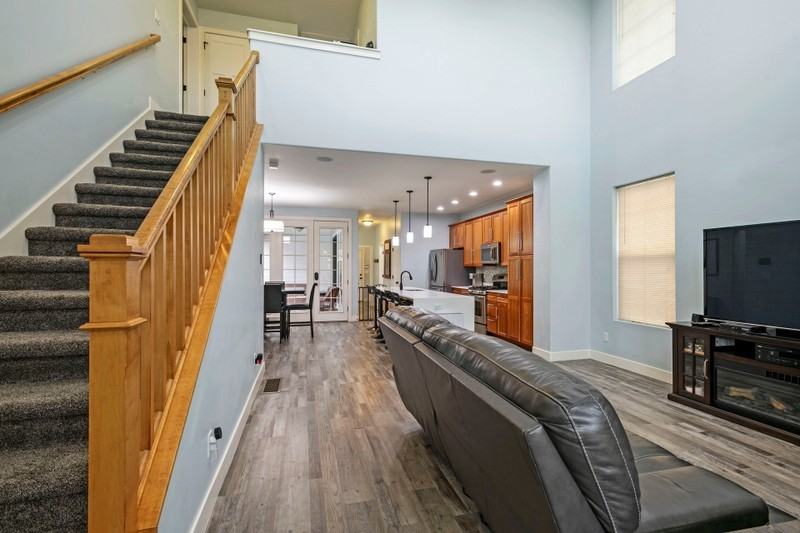 4489 W Milford Dr - Photo 5 of 26
