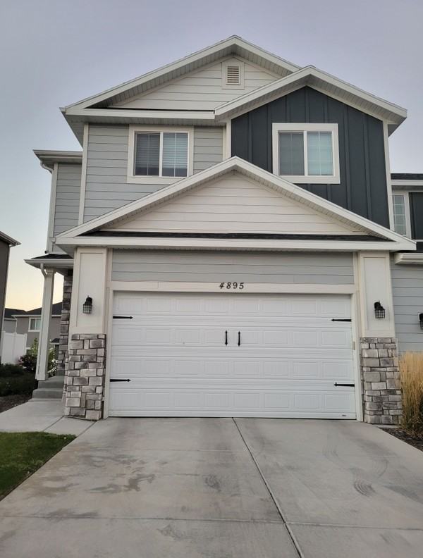 4895 E Lake Corner Dr