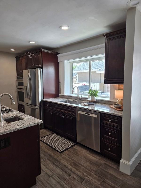 2631 S Chadwick St - Photo 3 of 10