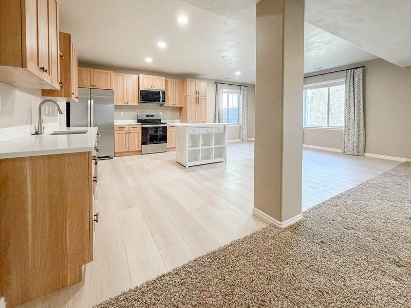 963 Sage Ln - Photo 4 of 14