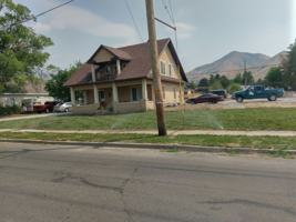 featured image of 195 W Aly