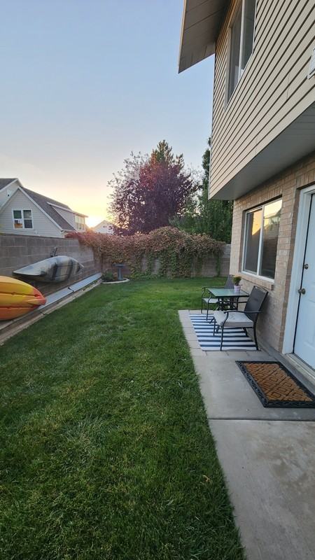 201 N Geneva Rd - Photo 4 of 38