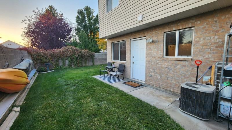 201 N Geneva Rd - Photo 5 of 38