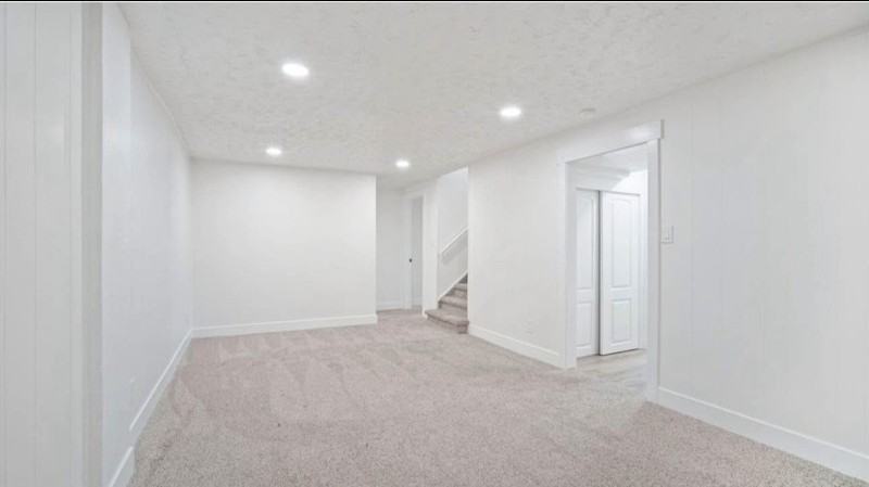 446 E Mountain View Dr - Photo 3 of 8