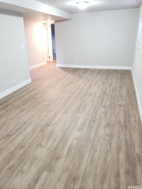 5484 W Bailiff Dr - Photo 5 of 9
