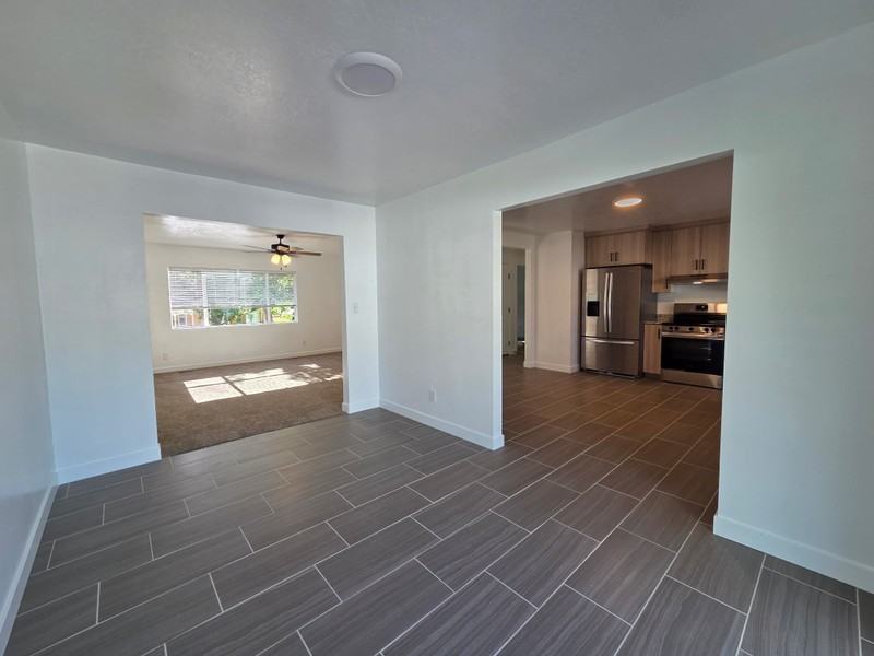 590 Nw #1 - Photo 2 of 8
