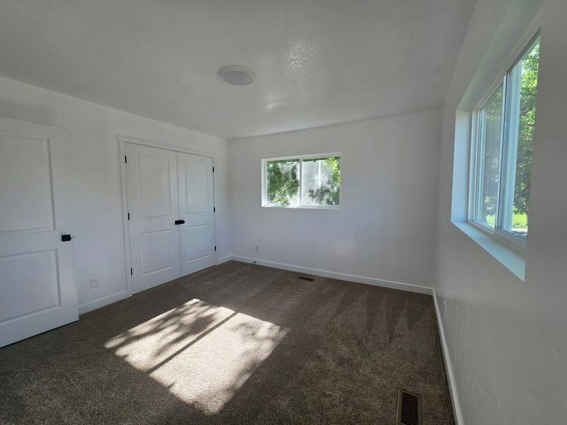 590 Nw #1 - Photo 7 of 8