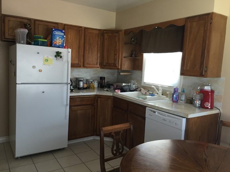 1237 Cross St - Photo 3 of 15