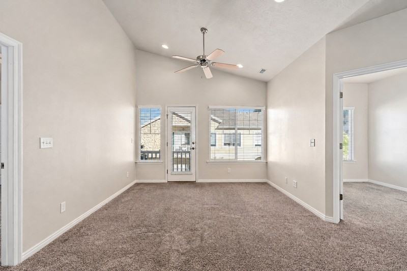 1061 Canyon Meadow Dr #3 - Photo 4 of 35