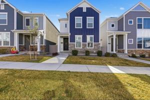 featured image of 9747 N Ashgrove Ln