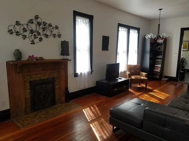674 E 6th Ave - Photo 2 of 14