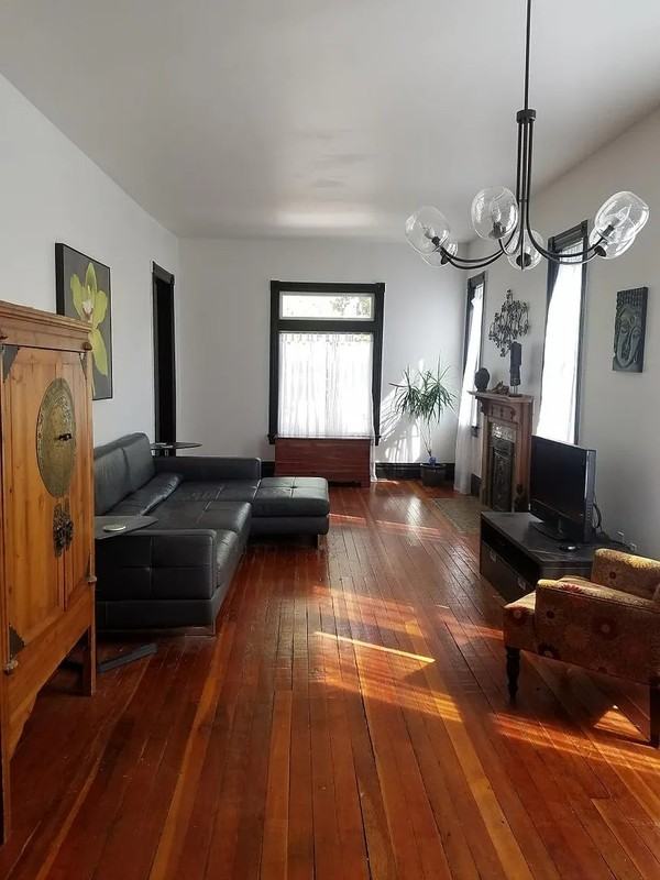 674 E 6th Ave - Photo 3 of 14