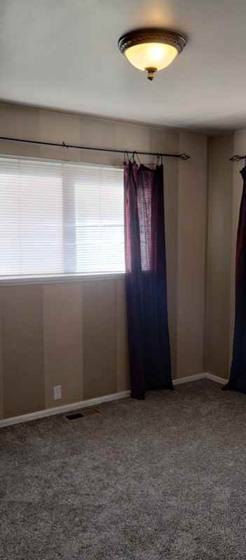 1300 E St - Photo 3 of 19