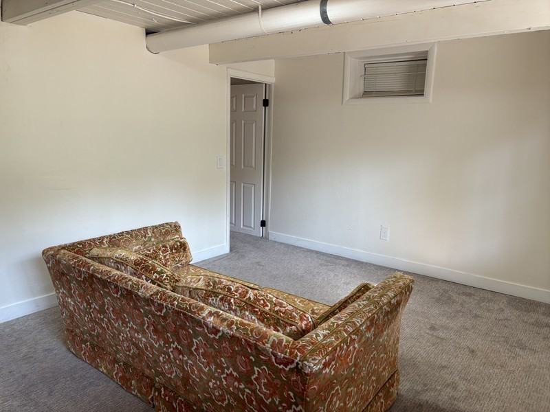 893 Melody Ln - Photo 6 of 7