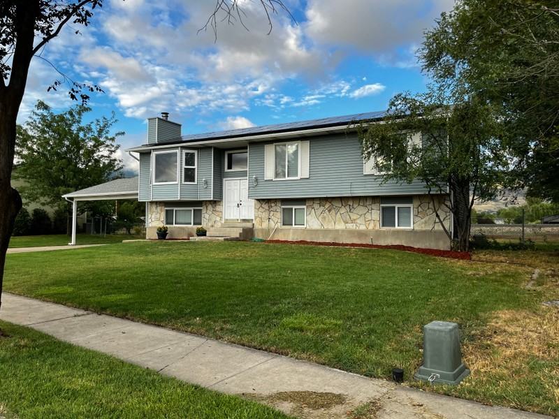 1442 Willowbrook Dr - Photo 2 of 23