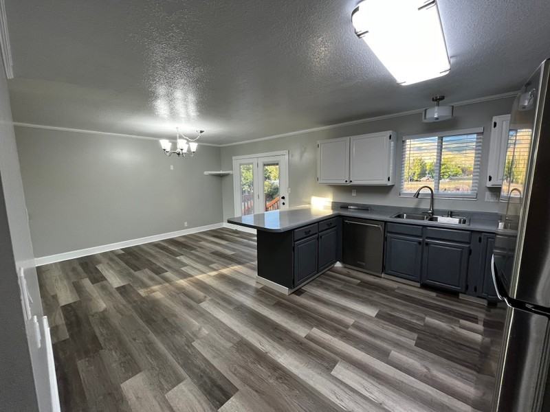 1442 Willowbrook Dr - Photo 3 of 23
