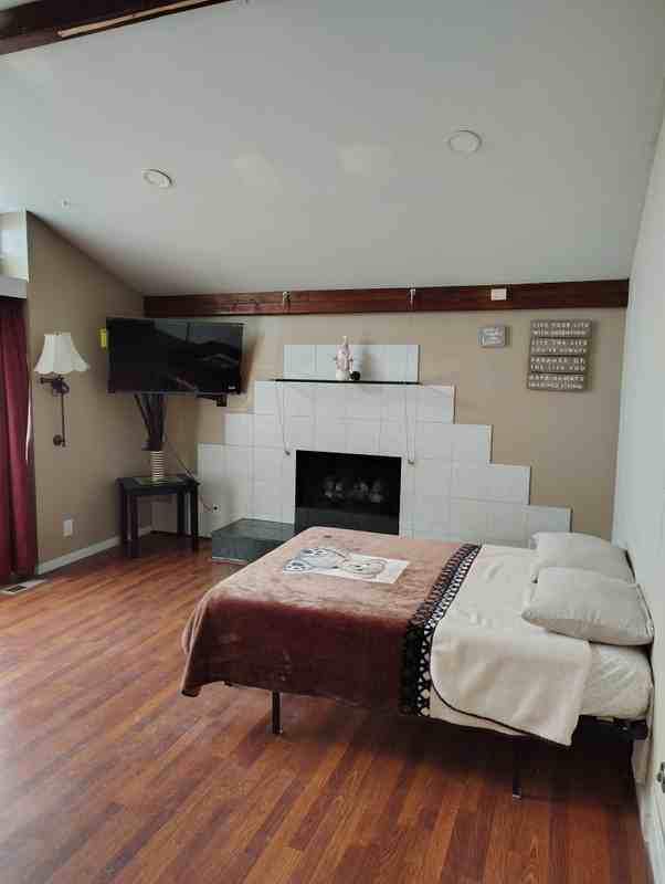 1960 W Zachary Dr - Photo 2 of 12
