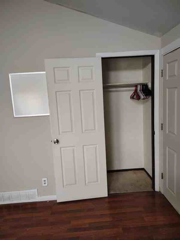 1960 W Zachary Dr - Photo 3 of 12