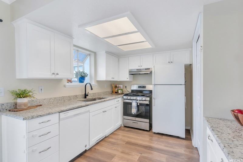 1098 Se #2 - Photo 7 of 19