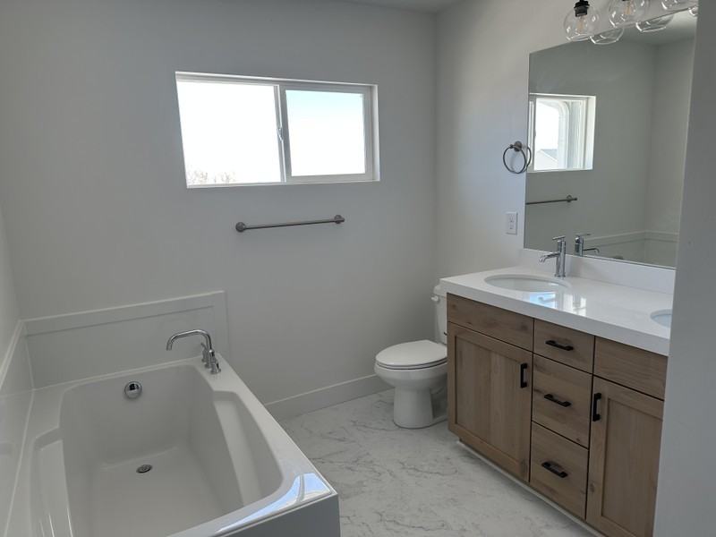 1402 N Meadow Ln #2 - Photo 2 of 11