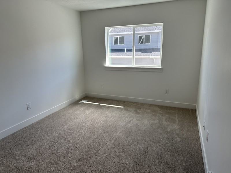 1402 N Meadow Ln #2 - Photo 3 of 11
