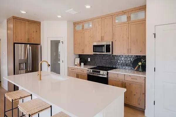 837 Se #302 - Photo 4 of 13