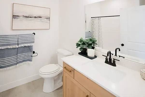837 Se #302 - Photo 6 of 13