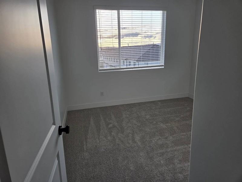 837 Se #302 - Photo 7 of 13