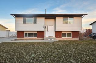 5849 S Country Hills Dr - Photo 1 of 1