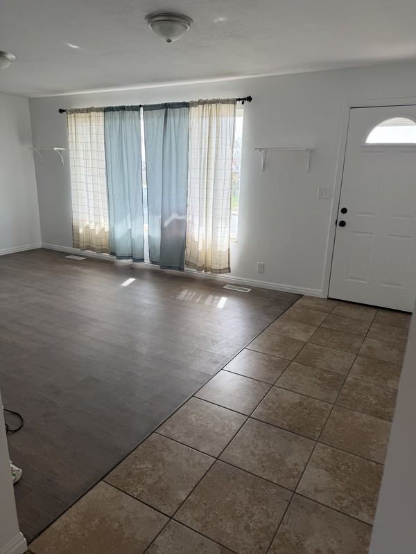 1014 Nw - Photo 2 of 9