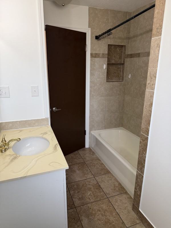 1014 Nw - Photo 7 of 9