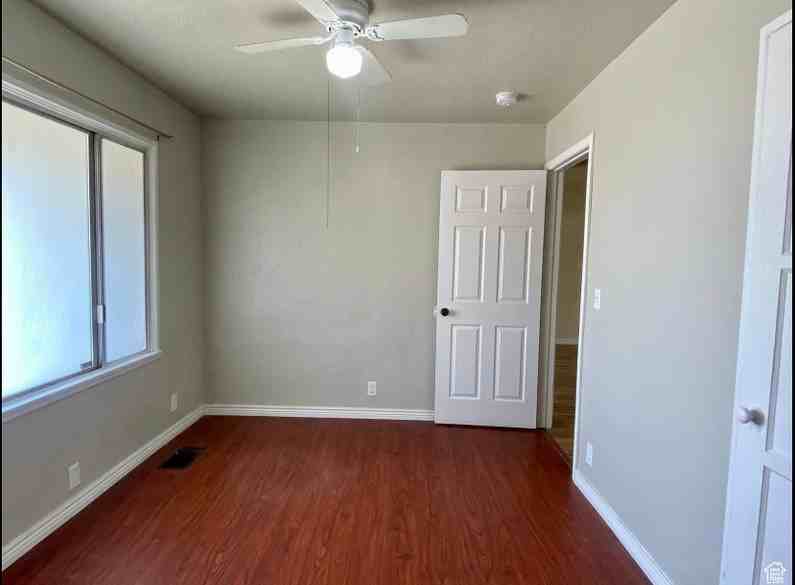 111 B St - Photo 2 of 6