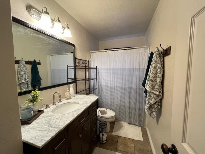 111 B St - Photo 4 of 6