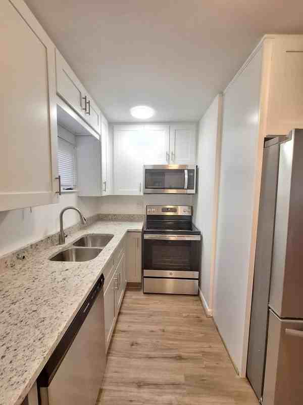 305 W Utah Ave #1 - Photo 2 of 16