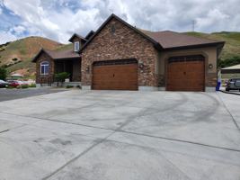featured image of 1175 S Main St