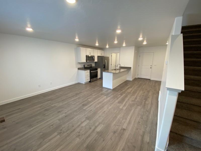 3961 W Yonex Dr - Photo 2 of 15