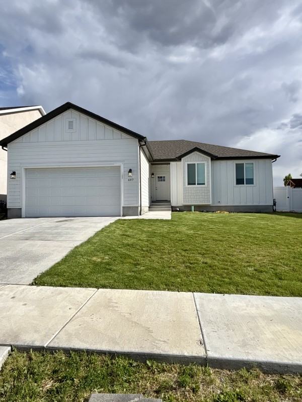 697 W Aly - Photo 2 of 22