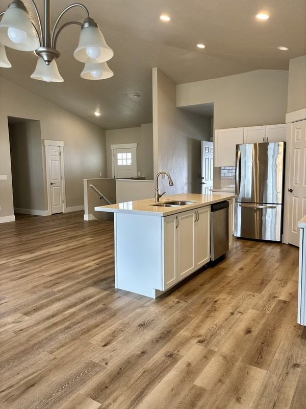697 W Aly - Photo 5 of 22