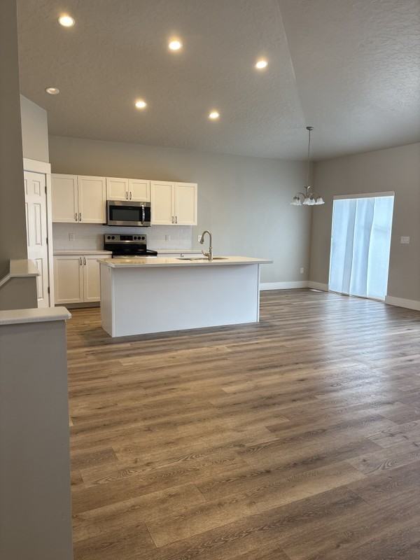 697 W Aly - Photo 7 of 22