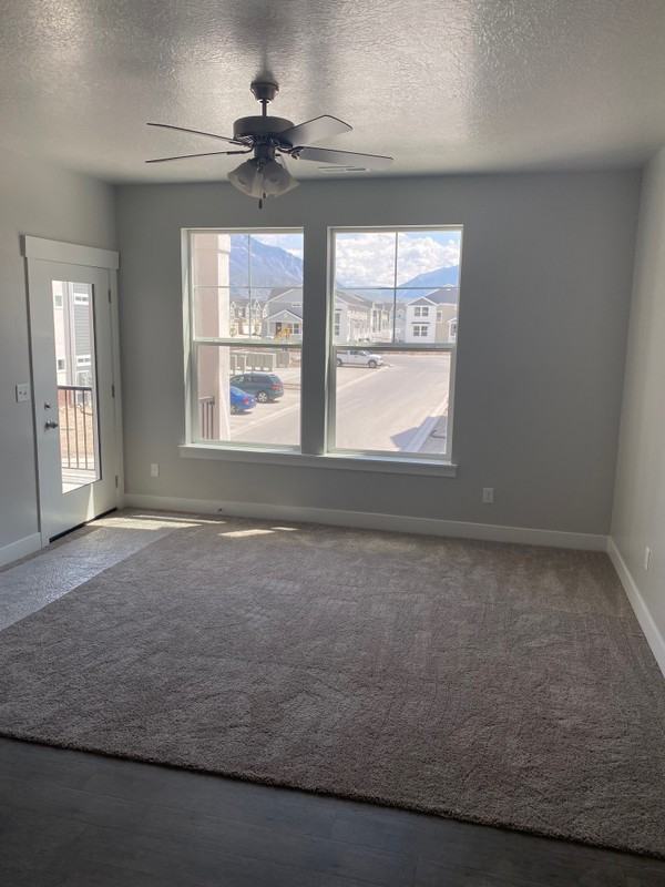 549 Nw - Photo 3 of 5