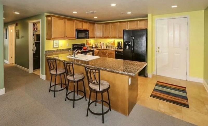 3075 E Kennedy Dr #101 - Photo 2 of 17