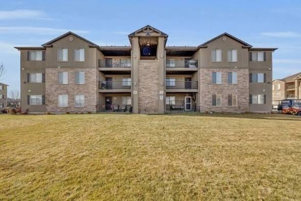 3585 E Rock Creek Rd #E1