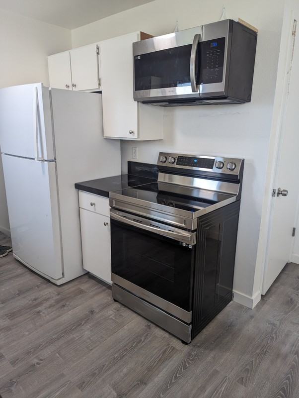 1760 Nw - Photo 2 of 11
